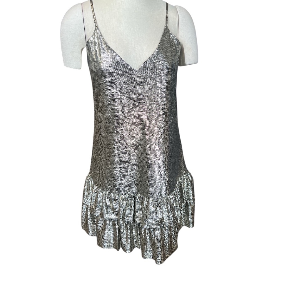 *NWT* Forever 21 Gold and Black Shift Dress with Ruffled Bottom Sz: M